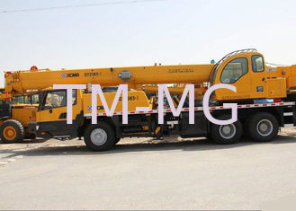 Load Sensing Mobile Truck Mounted Lift With Retractable Boom , 25 Ton